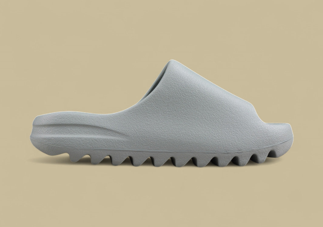 Yeezy Slide "Resin" Kanye once again collaborates with Yeezy slippers