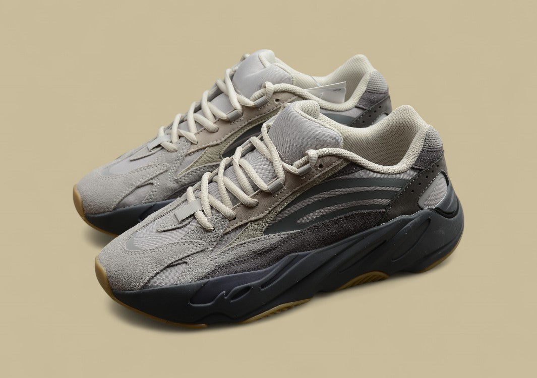 Yeezy boost 700 V2 "Tephra" Volcanic Brown Gray