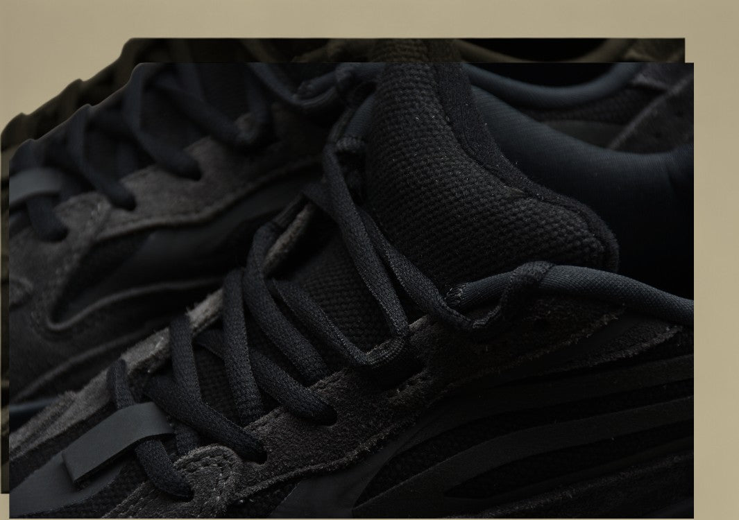 Yeezy boost 700 V2 "Vantage" Coconut Black Soul