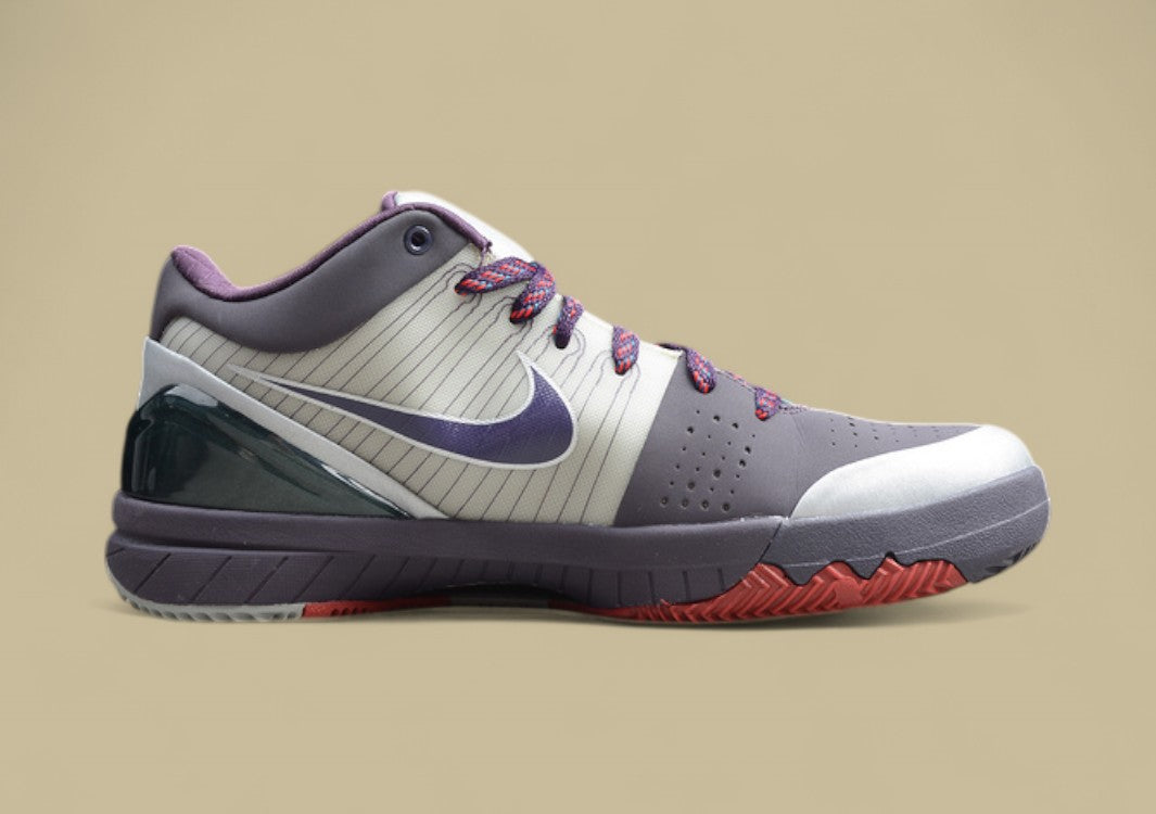 Zoom Kobe 4 Chaos Joker Metallic Silver/Abyss-Nightshade