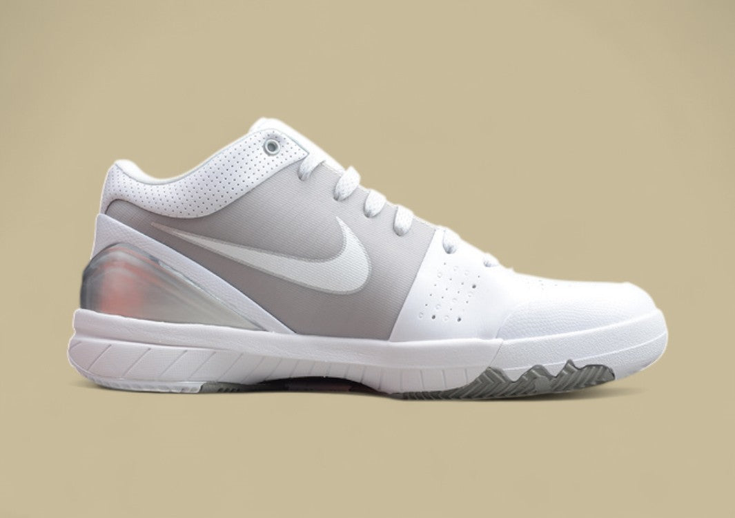 Zoom Kobe 4 Metallic/White/Light Grey
