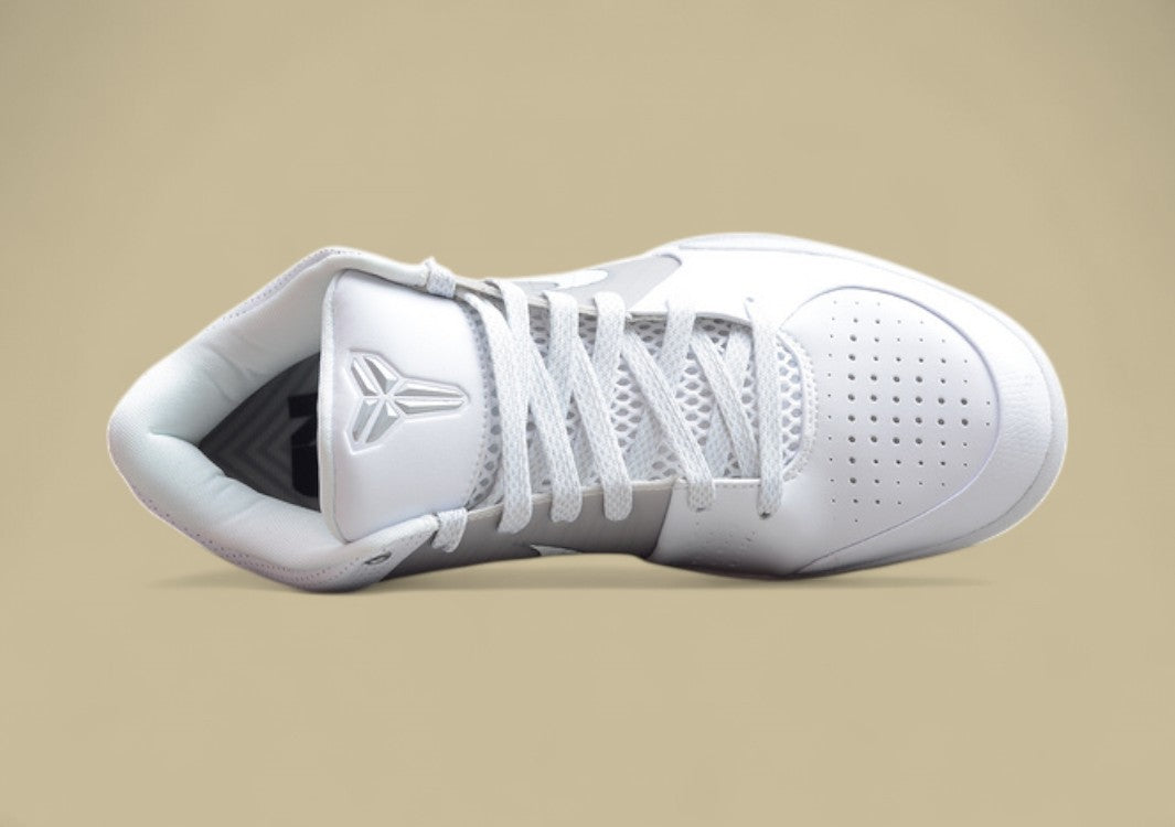 Zoom Kobe 4 Metallic/White/Light Grey