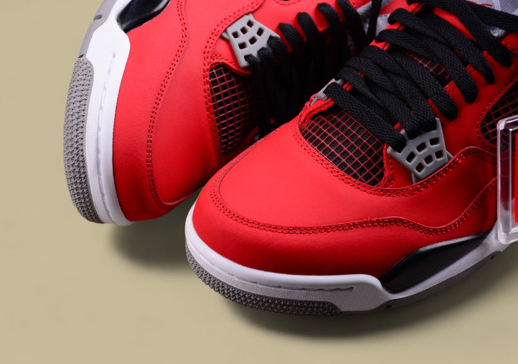 Air Jordan 4 Retro "Toro Bravo"