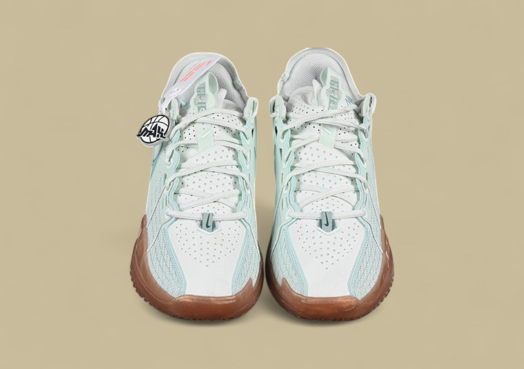 Nike Air Zoom G.T. Cut 3 EP Barely Green & Sail mit Safety Orange und Jade Ice Akzenten