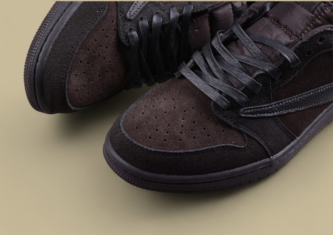 ravis Scott x Air Jordan 1 Low OG nverted Hook Low Top Black Phantom Reps