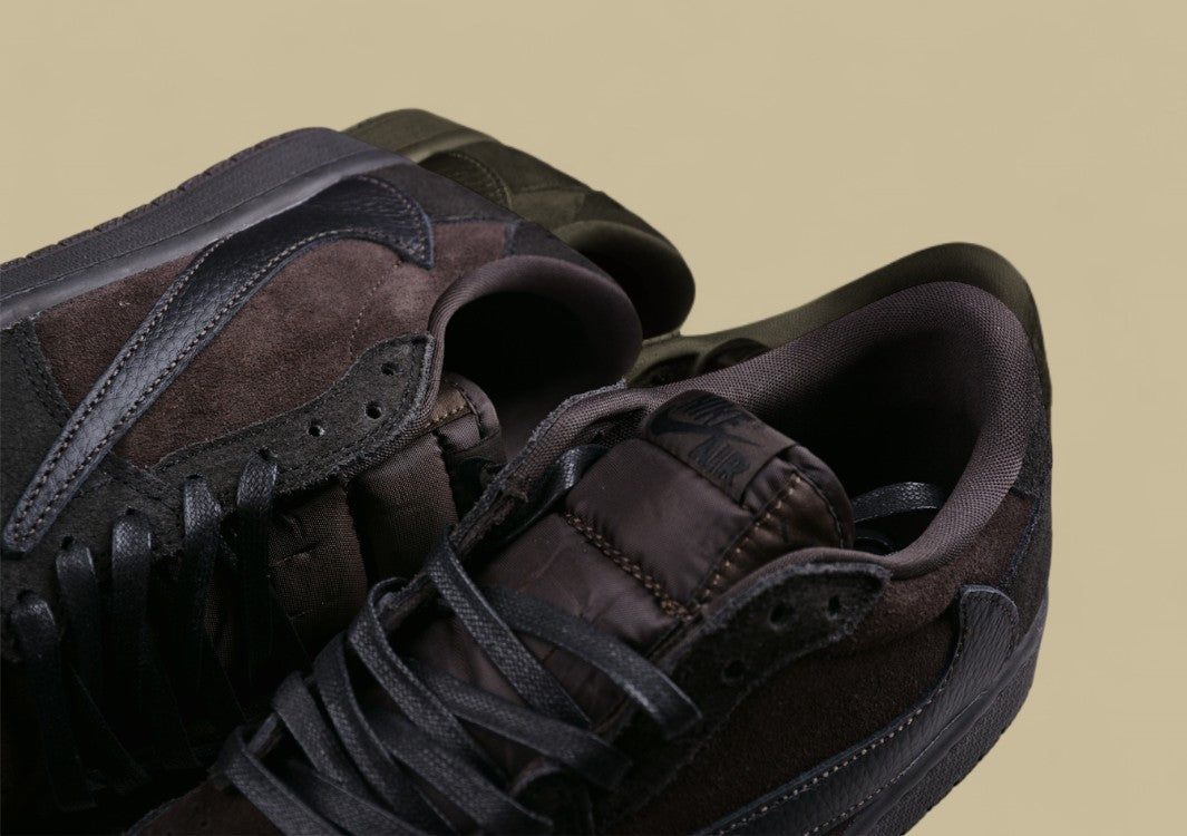 ravis Scott x Air Jordan 1 Low OG nverted Hook Low Top Black Phantom Reps